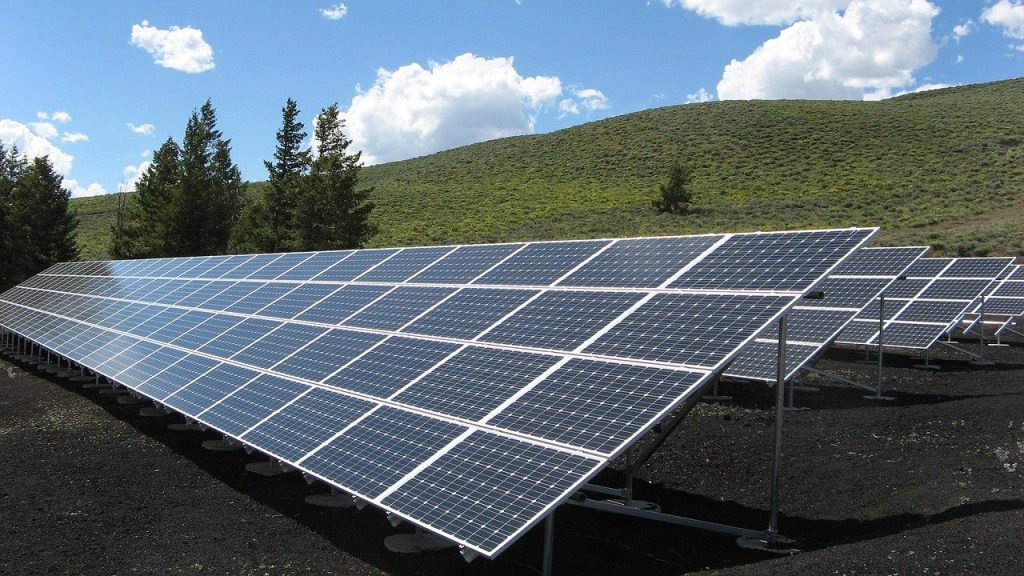 solar panel array 1591350 1280 1024x576 - Solarparks